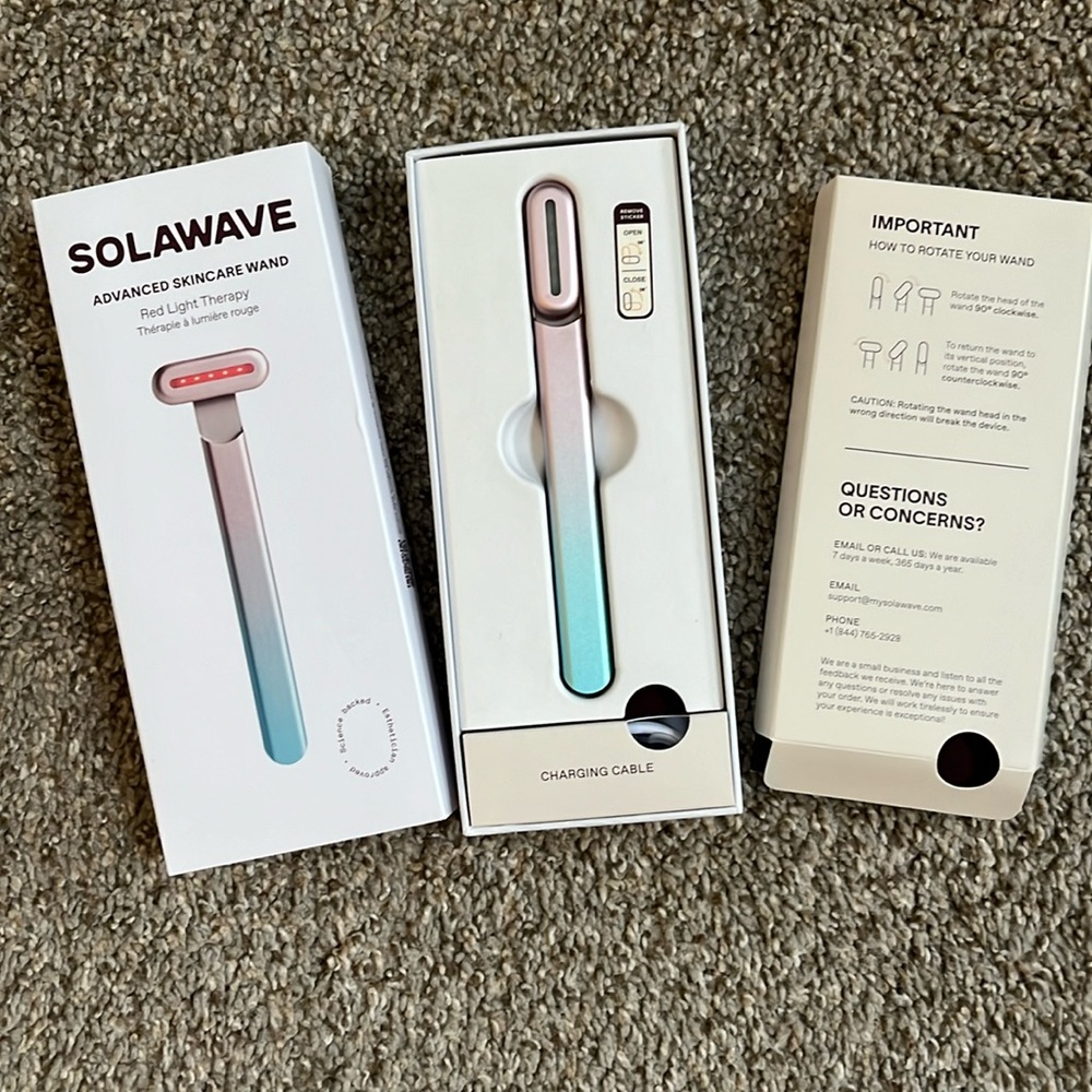 Solawave Wand - New Open Box Ombré color